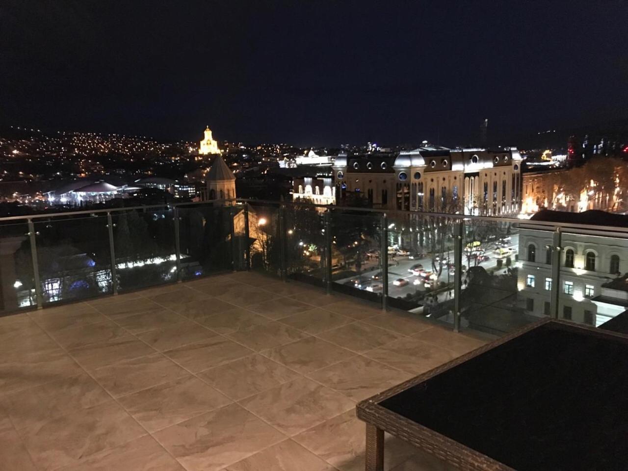 Lesya Apartment With Terrace Tbilisi Buitenkant foto